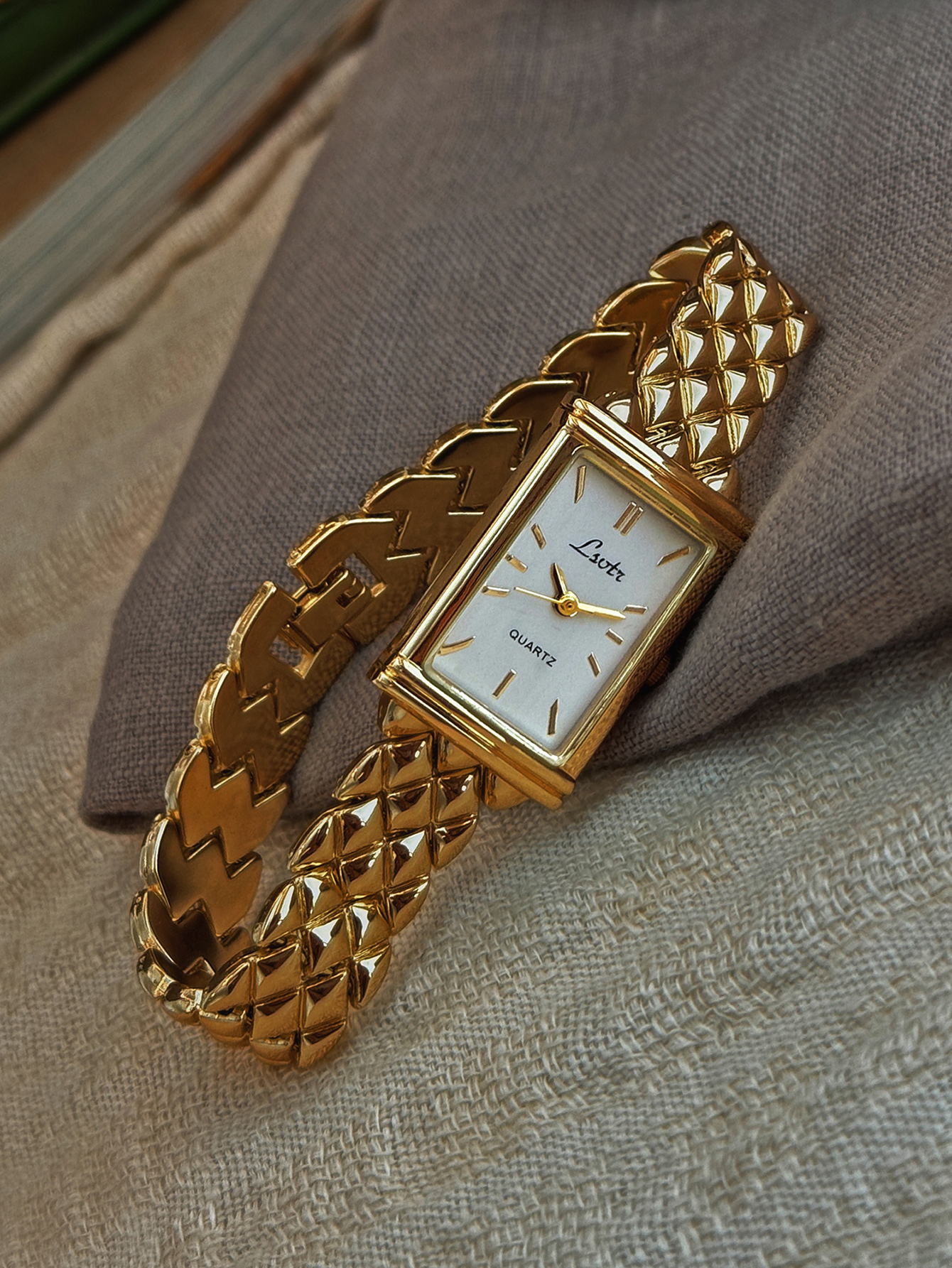 1 New Gold-Colored French High - Luxury Lifestyle Gifts บทวิจารณ์และราคา