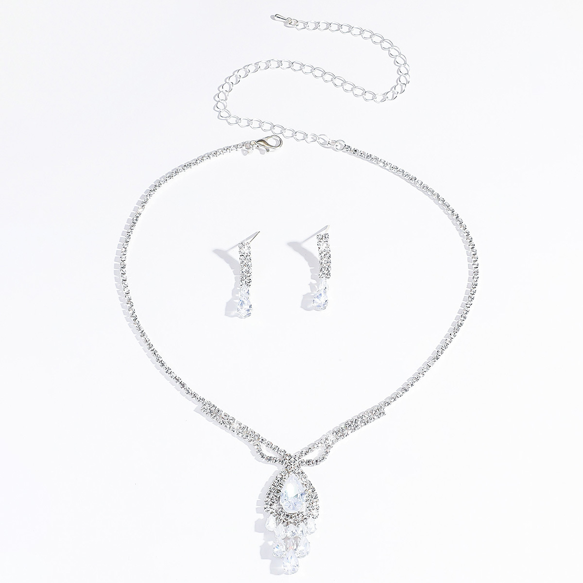 New zirconia stud earrings and - Luxury Lifestyle Gifts บทวิจารณ์และราคา